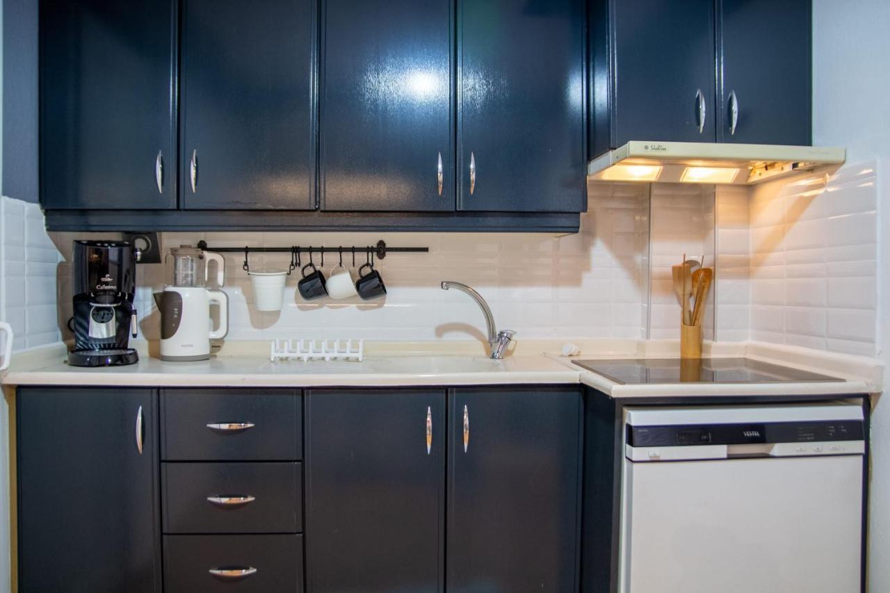 Amazing Flat Near The Coast With A Delightful Shared Terrace Close To Public Transportation In Karsiyaka Izmir Bagian luar foto