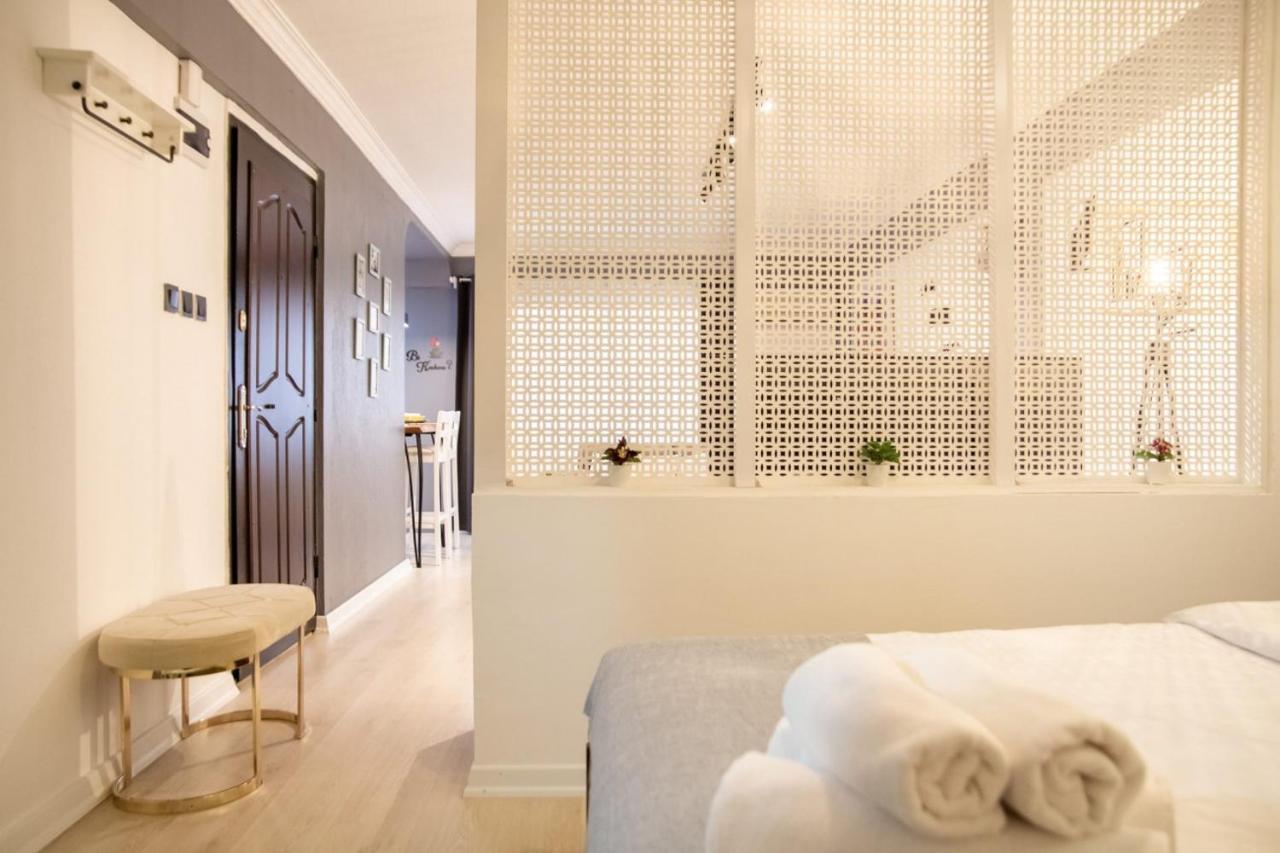 Amazing Flat Near The Coast With A Delightful Shared Terrace Close To Public Transportation In Karsiyaka Izmir Bagian luar foto