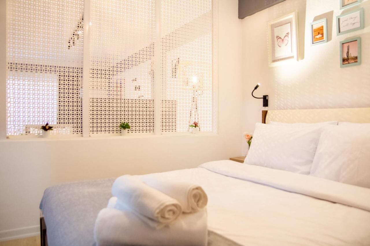 Amazing Flat Near The Coast With A Delightful Shared Terrace Close To Public Transportation In Karsiyaka Izmir Bagian luar foto